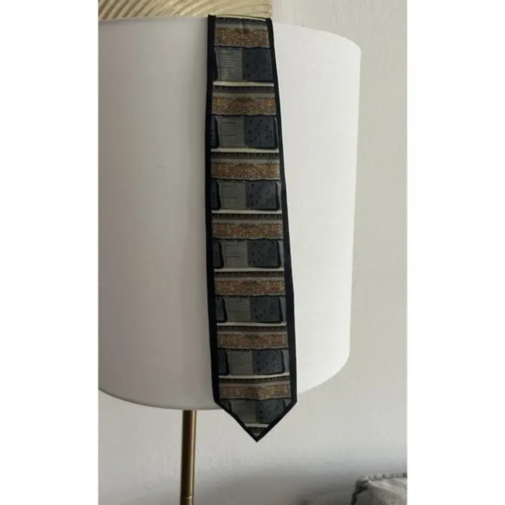 Claudio Nucci Mens Designer Silk Tie Blue Gold Brocade Pattern Italy
